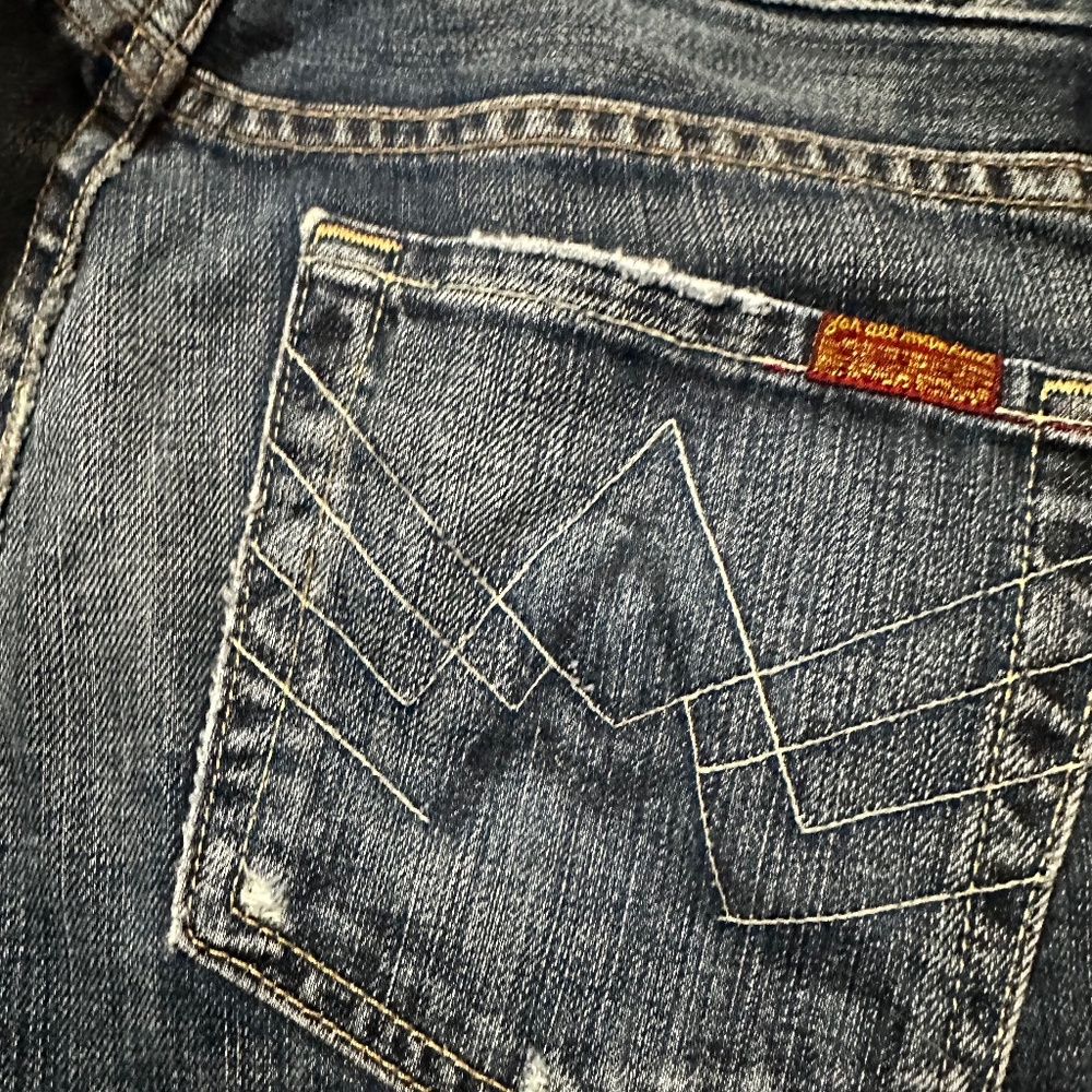 7 A pocket jeans